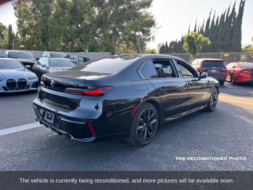 Black Sapphire Metallic 2023 BMW 740 i