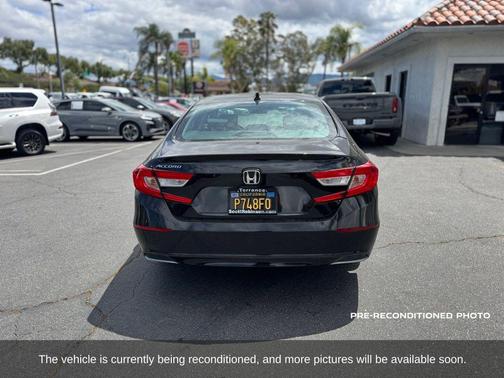 Crystal Black Pearl 2018 Honda Accord EX