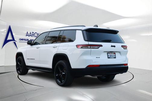 Bright White Clearcoat 2023 Jeep Grand Cherokee L Altitude