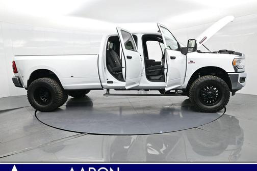 2024 RAM 3500 Tradesman Crew Cab 4x4 8' Box
