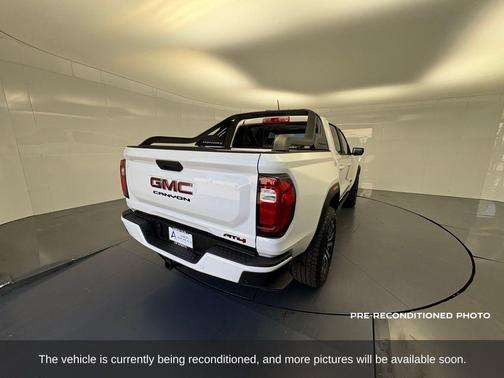 2025 GMC Canyon AT4