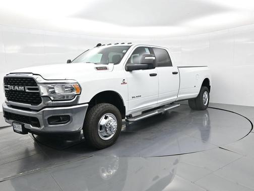 2024 RAM 3500 Big Horn Crew Cab 4x4 8' Box