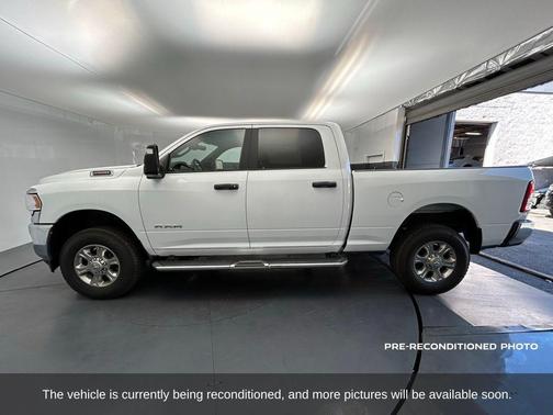 2023 RAM 2500 Big Horn Crew Cab 4x4 6'4' Box