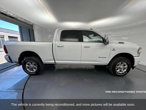 2024 RAM 2500 Laramie Crew Cab 4x4 6'4' Box