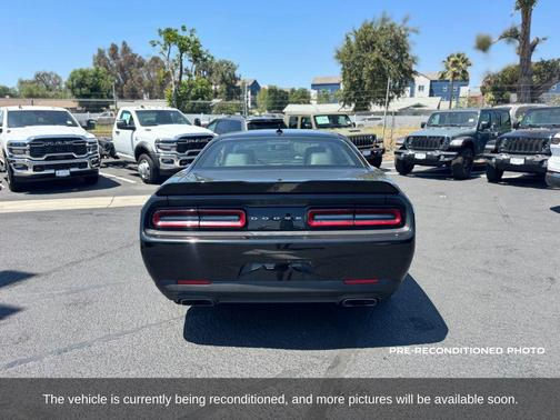 Pitch Black Clearcoat 2022 Dodge Challenger R/T