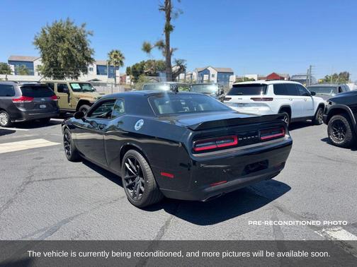 Pitch Black Clearcoat 2022 Dodge Challenger R/T