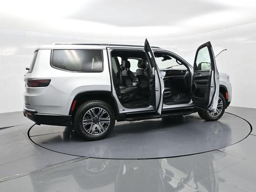 2024 Jeep Wagoneer Series II 4x2