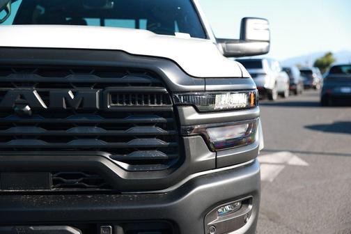 Bright White Clearcoat 2026 RAM 2500 Tradesman Crew Cab 4x4 6'4' Box