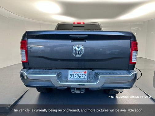 2020 RAM 2500 Tradesman Crew Cab 4X2 6'4' Box