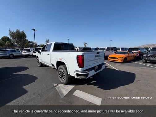 Glacier White Tricoat 2026 GMC Sierra 3500 Denali