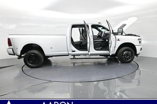2025 RAM 3500 Laramie Crew Cab 4x4 8' Box