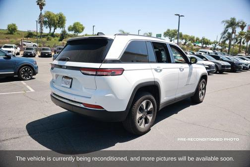 Bright White Clearcoat 2023 Jeep Grand Cherokee 4xe Base
