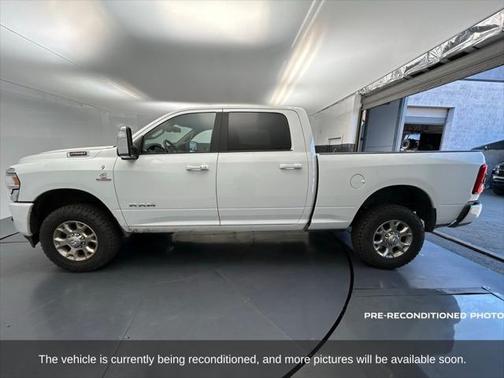 2024 RAM 2500 Laramie Crew Cab 4x4 6'4' Box