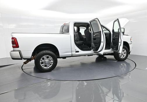 2024 RAM 2500 Laramie Crew Cab 4x4 6'4' Box