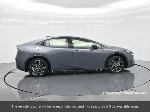 2025 Toyota Prius XLE