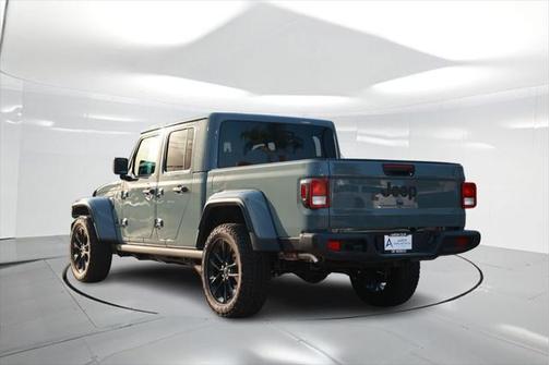 2025 Jeep Gladiator Nighthawk