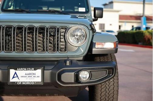2025 Jeep Gladiator Nighthawk