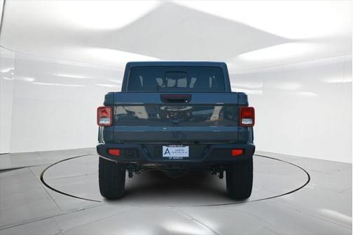 2025 Jeep Gladiator Nighthawk