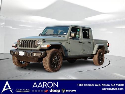 2025 Jeep Gladiator Nighthawk