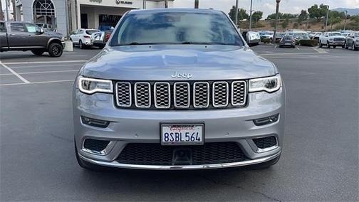 Photo 3 of 35 of 2020 Jeep Grand Cherokee Summit
