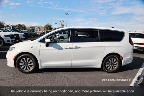Bright White Clearcoat 2023 Chrysler Pacifica Hybrid Touring L