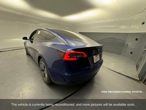 2022 Tesla Model 3 Standard Range