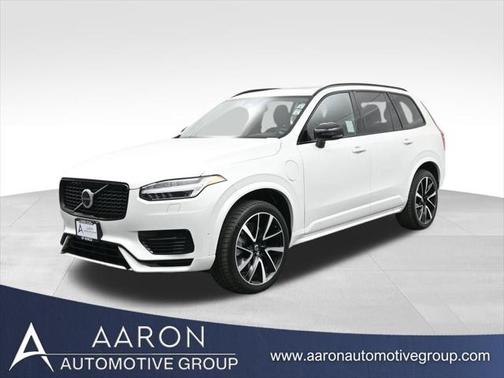 2023 Volvo XC90 Recharge Plug-In Hybrid T8 Plus Dark Theme 7-Seater