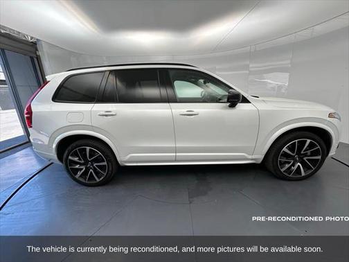 2023 Volvo XC90 Recharge Plug-In Hybrid T8 Plus Dark Theme 7-Seater