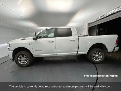 2024 RAM 2500 Laramie Crew Cab 4x4 6'4' Box