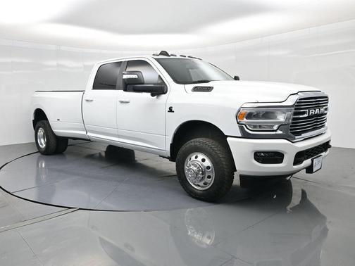 2024 RAM 3500 Laramie Crew Cab 4x4 8' Box