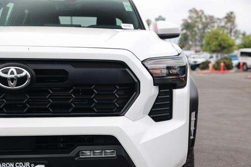 Ice Cap 2024 Toyota Tacoma TRD Sport