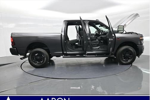 2025 RAM 2500 Tradesman Crew Cab 4x4 6'4' Box