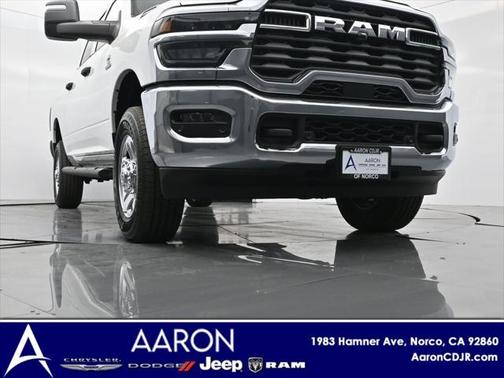 2025 RAM 2500 Tradesman Crew Cab 4x4 6'4' Box