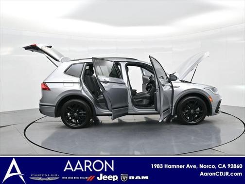 2022 Volkswagen Tiguan 2.0T SE R-Line Black