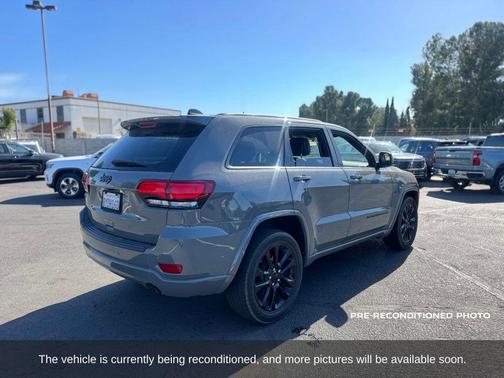 Sting-Gray Clearcoat 2021 Jeep Grand Cherokee Laredo