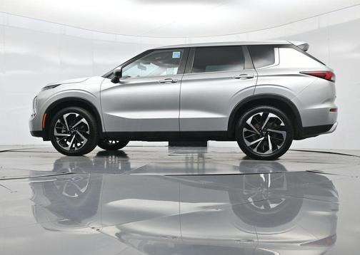 2023 Mitsubishi Outlander SE Special Edition 2WD