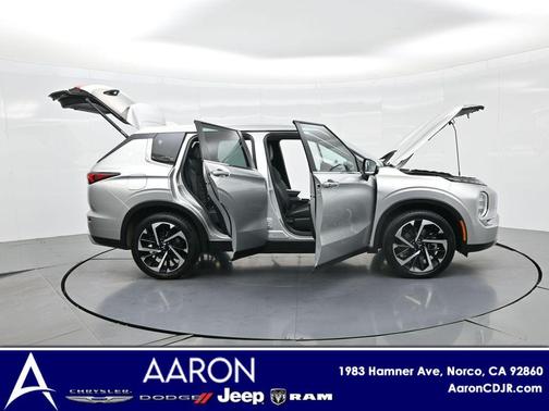 2023 Mitsubishi Outlander SE Special Edition 2WD