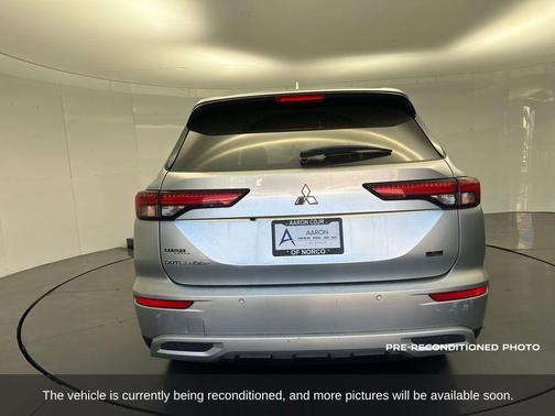 2023 Mitsubishi Outlander SE Special Edition 2WD