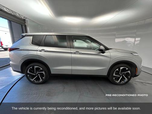 2023 Mitsubishi Outlander SE Special Edition 2WD