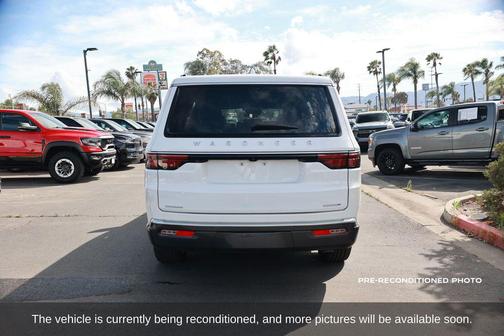Bright White Clearcoat 2022 Jeep Wagoneer Series III 4x4