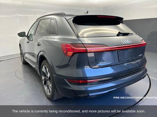 2021 Audi e-tron Premium