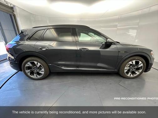 2021 Audi e-tron Premium