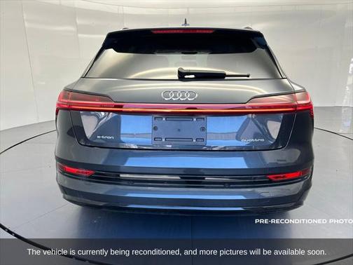 2021 Audi e-tron Premium
