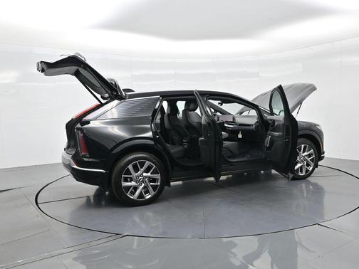 2025 Cadillac OPTIQ Luxury 1 AWD
