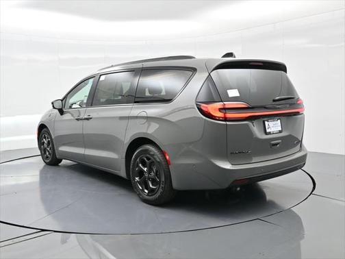 2025 Chrysler Pacifica Hybrid Premium S Appearance Pkg