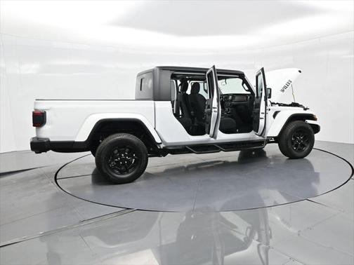 2021 Jeep Gladiator Sport
