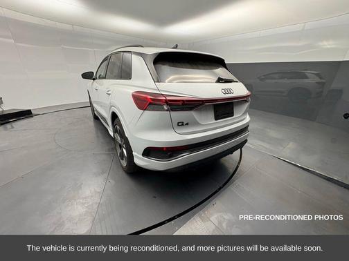 2024 Audi Q4 e-tron Premium Plus 55 quattro