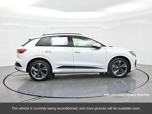 2024 Audi Q4 e-tron Premium Plus 55 quattro