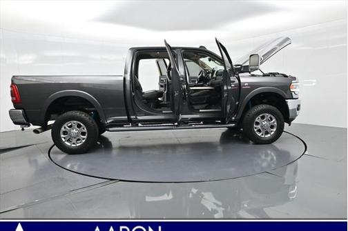 2020 RAM 2500 Laramie Crew Cab 4X4 6'4' Box