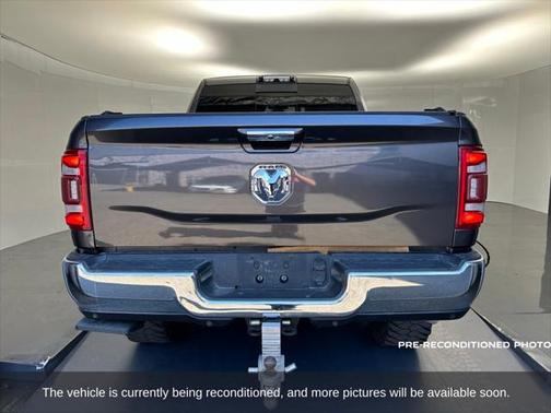 2020 RAM 2500 Laramie Crew Cab 4X4 6'4' Box